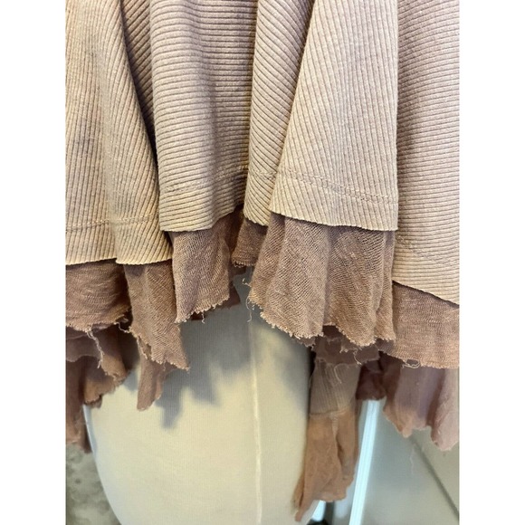 Free People We The Free •XS• Tangerine Thumbhole Flared Hem Distressed Pink Top - Picture 6 of 9